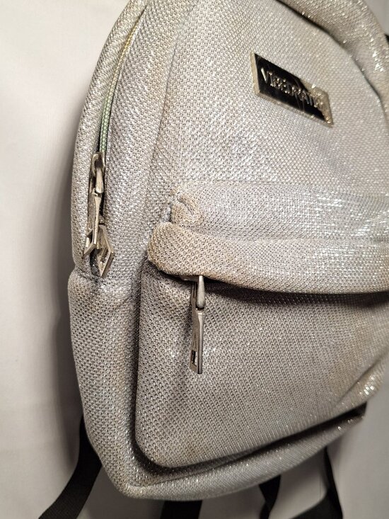 Vibedration Hydration Backpack w/o bladder X-Small Size  Off-White w/silver Used main image 8
